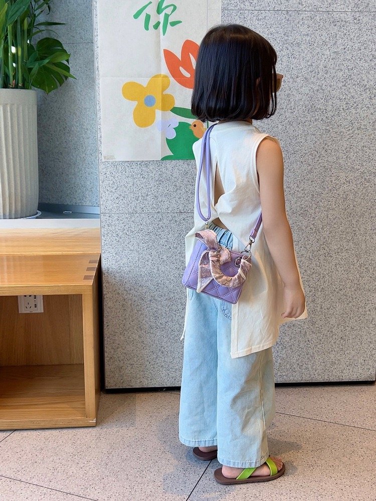 Mini Quilted Bow Crossbody Bag16