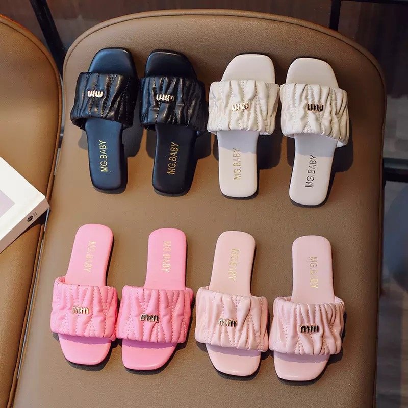 Quilted Comfort Slides5